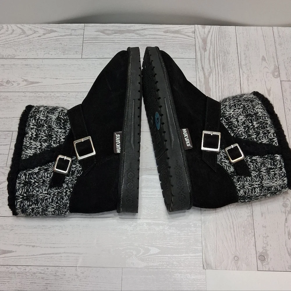 Muk Luks Whimsy Black and White Woven Knit Women's Ankle Boots Size 6